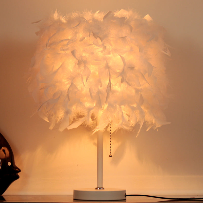 Avery - Romantic White/Red/Pink Cylindrical Table Lamp Modern 1 Bulb Feather Pull - Chain