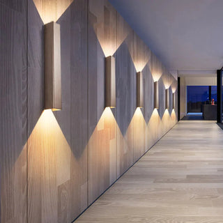 Minimalist Wall Lamp with Brushed Aluminum